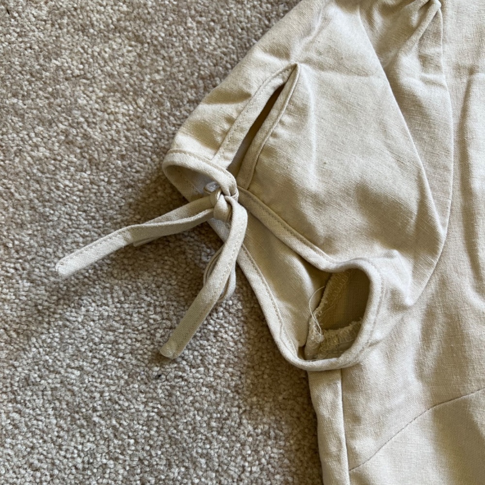 Superdown Linen Cropped Blouse - image 8